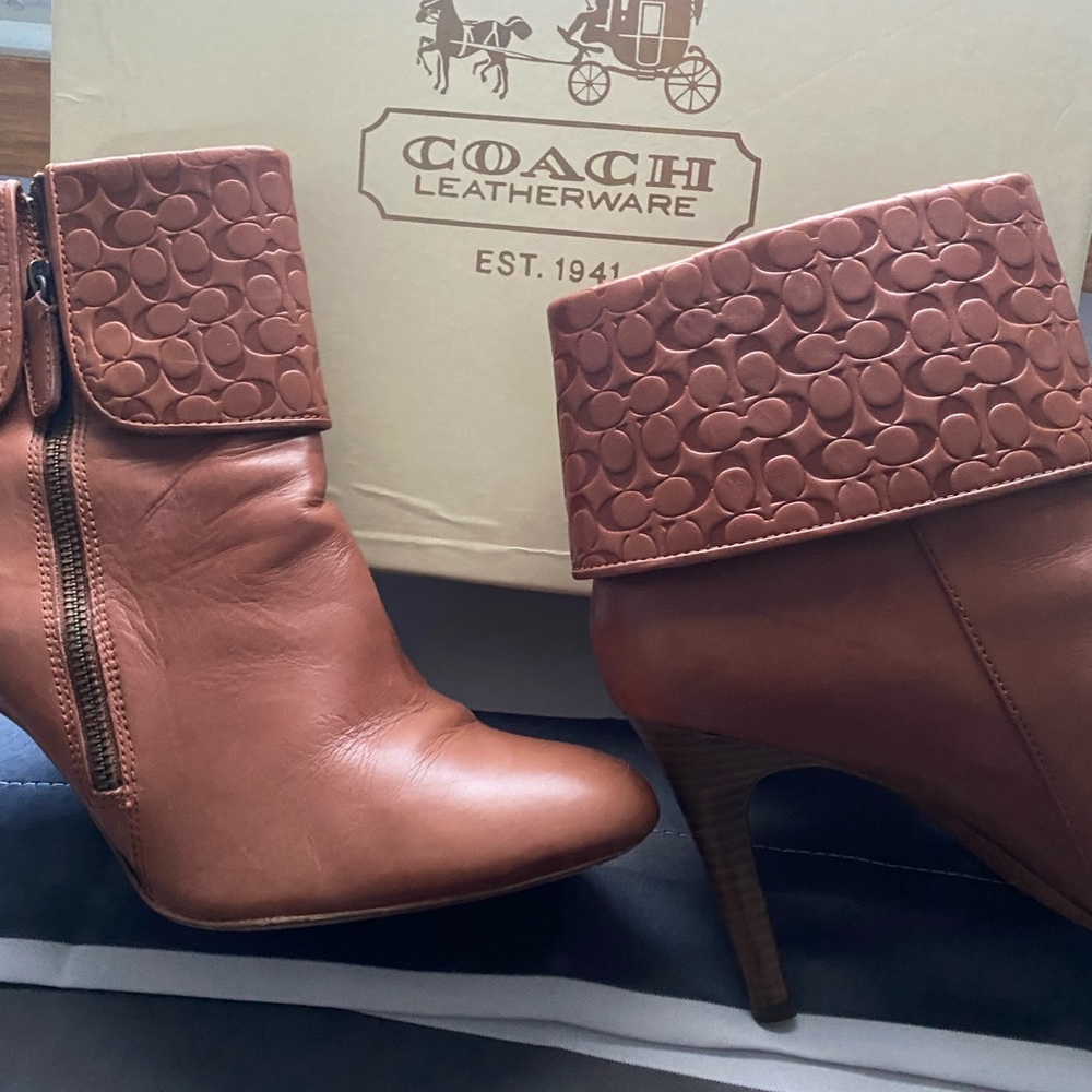 Coach brand leather size 11 4 in booties
